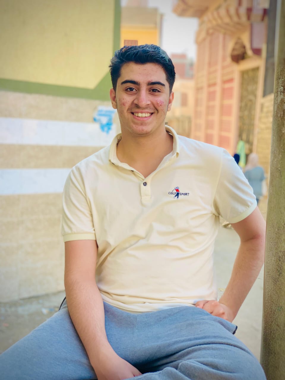  جزء من حياة المبرمج أحمد عبدالجيد أثناء البرمجة في مشروع تقني